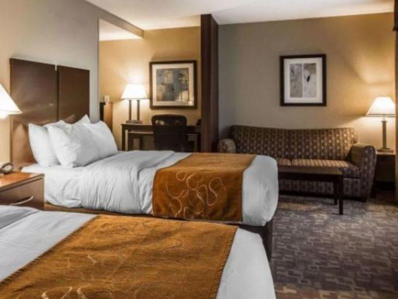 คอมฟอร์ต สวีท วิตเซตต์ - กรีนส์โบโร อีสต์ Hotel Whitsett ภายนอก รูปภาพ