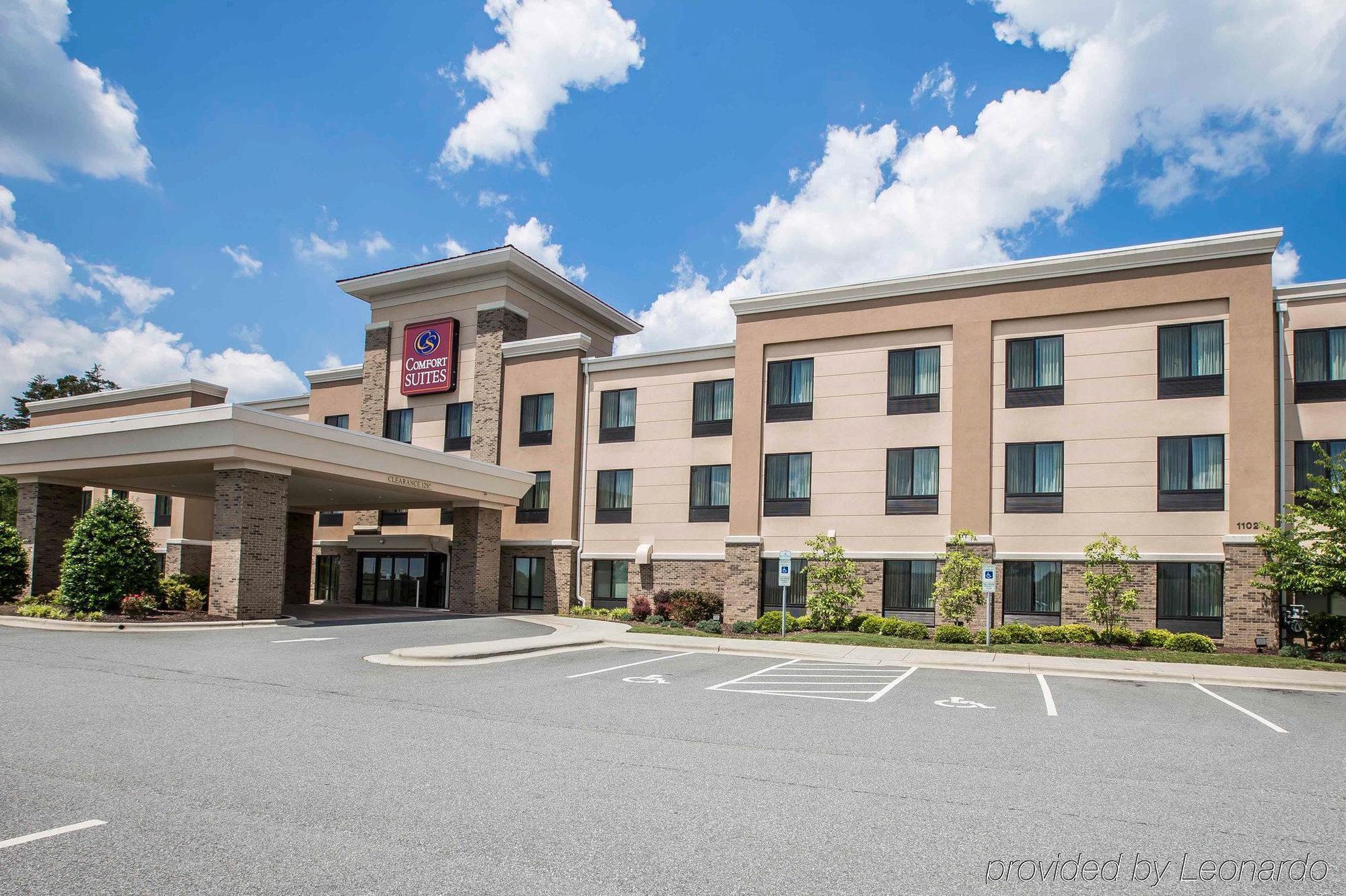 คอมฟอร์ต สวีท วิตเซตต์ - กรีนส์โบโร อีสต์ Hotel Whitsett ภายนอก รูปภาพ