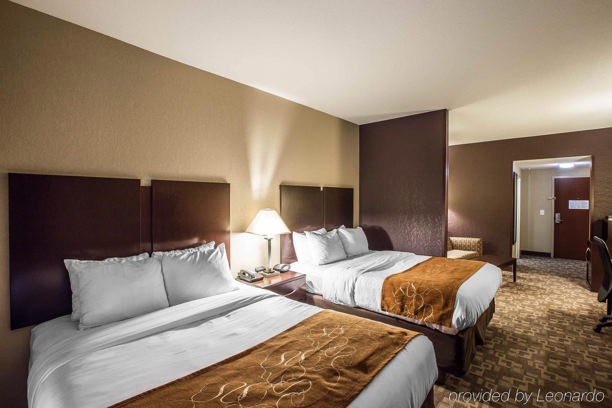 คอมฟอร์ต สวีท วิตเซตต์ - กรีนส์โบโร อีสต์ Hotel Whitsett ภายนอก รูปภาพ