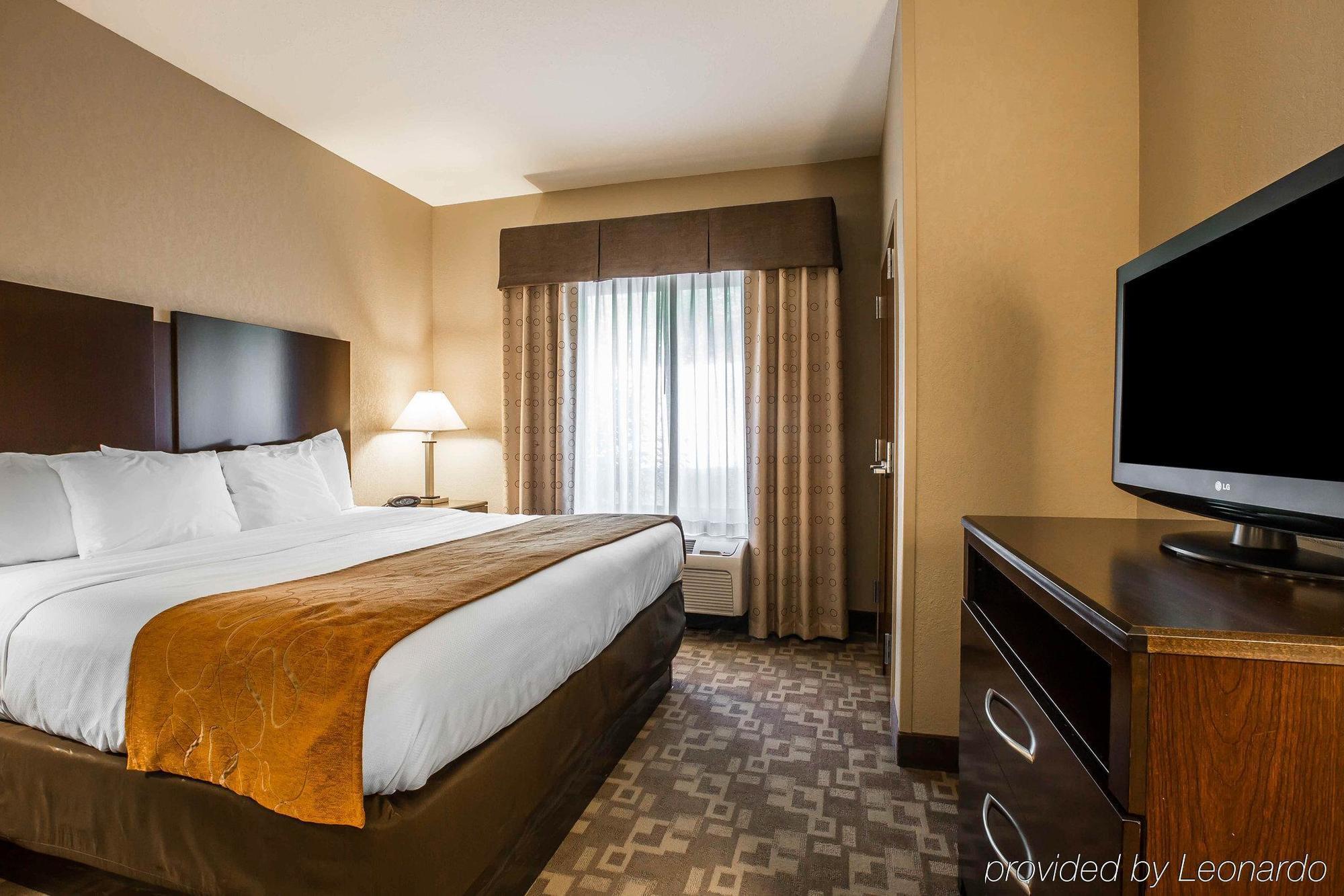 คอมฟอร์ต สวีท วิตเซตต์ - กรีนส์โบโร อีสต์ Hotel Whitsett ภายนอก รูปภาพ